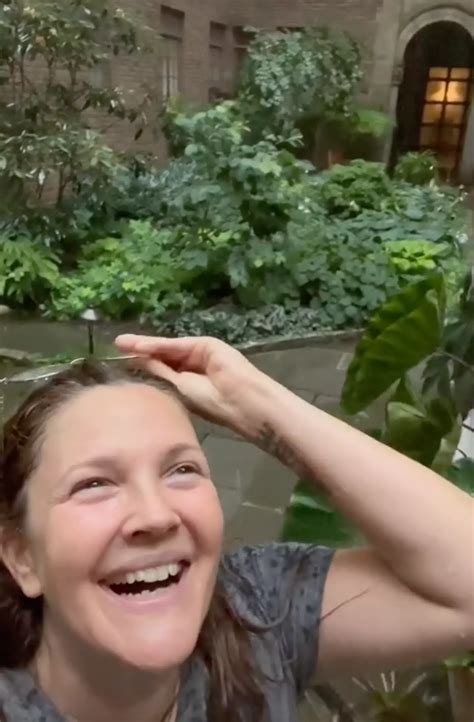 Fans share their excitement over the latest celebrity black news 34