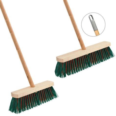 Wooden Yard Broom, Packaging Type: Carton Box, Size: 3 X 1 Feet at ...