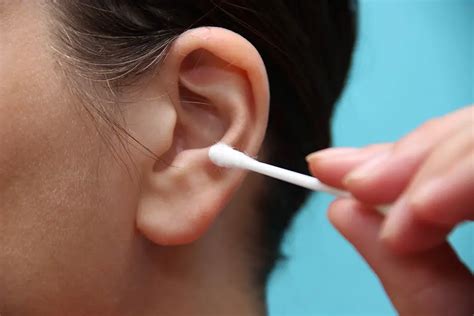 Ear Wax: Causes, Symptoms and Treatment | Healthtian