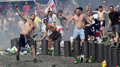 O Que Significa Hooligans - Les Pourquoi. Pourquoi les hooligans s’appellent-ils les hooligans