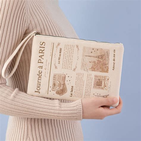 Tsuki ‘Journée à Paris’ Travel Pouch ☾ – NotebookTherapy