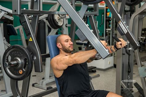 Заняття на Hammer Strength — «5 Елемент»