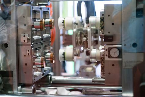 Custom Injection Molding Companies |The Ultimate Guide - Plastic ...