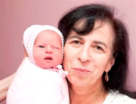 Да родиш след 50 и повече: как живее пенсионерка, станала майка на 60 и ...