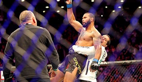 UFC 231 results: ‘Marreta’ Santos KOs Manuwa in frantic slugfest