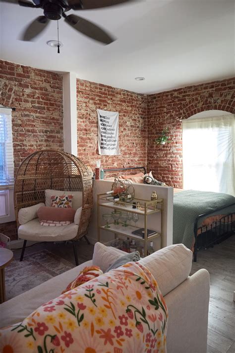 This Cute 450-Square-Foot Studio Apartment Feels Like a Cozy Boho