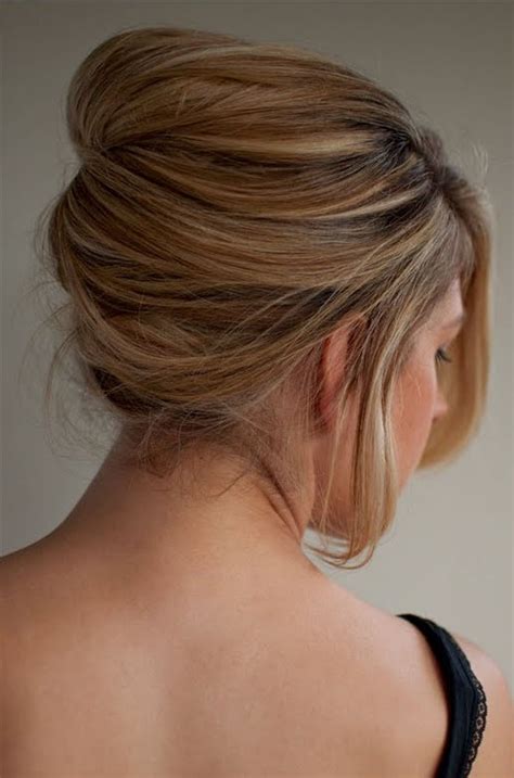Beautiful Relaxed Beehive Updo - Easy Beehive Hairstyle - Hairstyles Weekly