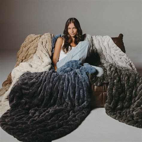 Charcoal Grey Ombre – Lola Blankets