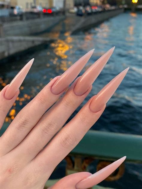 Curso Designer De unhas | Acrylic nails stiletto, Glow nails, Stilletto ...