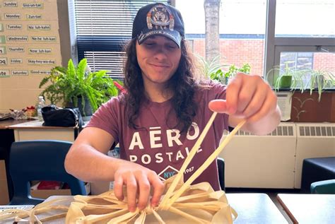 Indigenous students use deer hide to make drums | CBC News