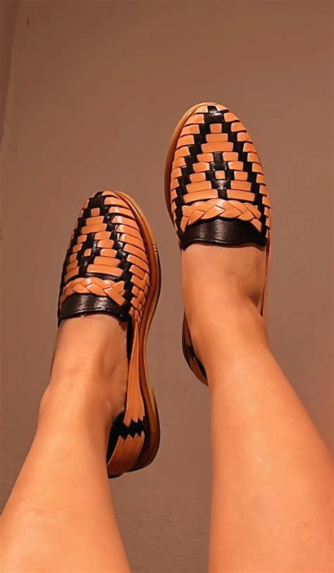 APACHE Black/Tan final sale – Artesanias Camila