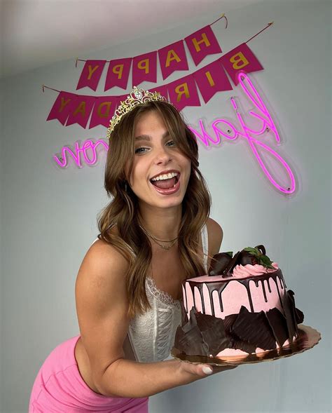 Savcannon - 🇺🇸🇺🇸🇺🇸 . . . . . . . . .#Netflix . #jenniferlopez #