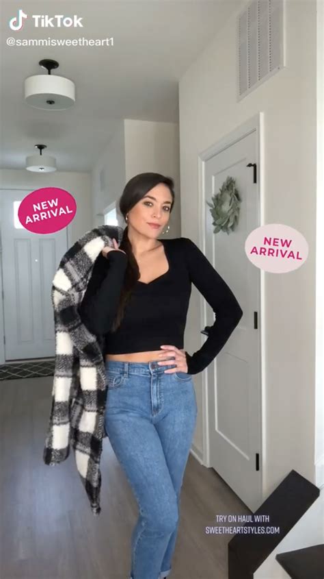 Jersey Shore alum Sammi ‘Sweetheart’ Giancola shows off her curves in