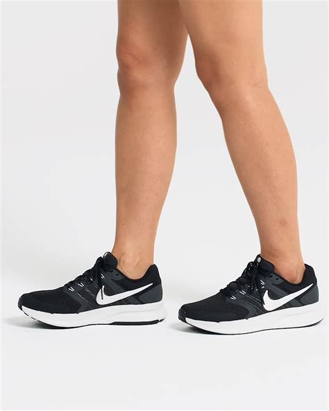 Nike Run Swift 3 Women's Road Running Shoes. Nike MY