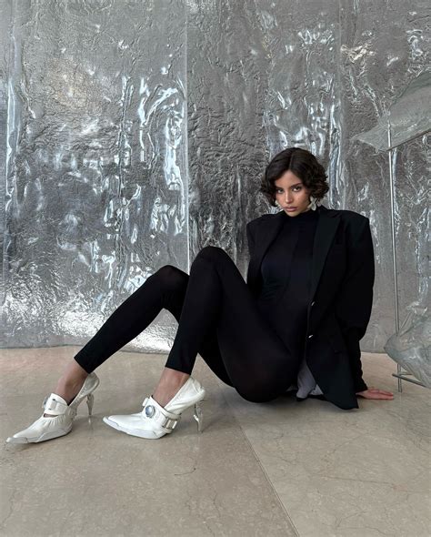 Kris Blackberry (@mugretnug) • Instagram photos and videos