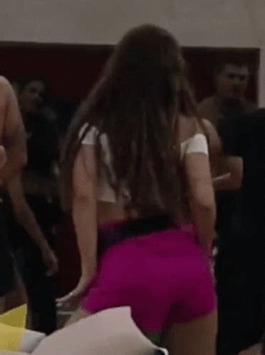 big booty twerk gifs