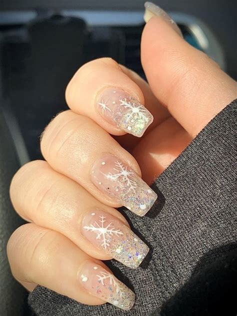 30 Awesome Holiday Nail Designs for Short Nails | Cute christmas nails ...