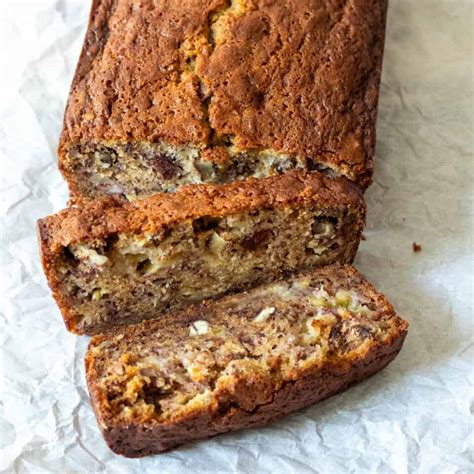 Best Banana Bread Recipe - The Hungry Bluebird