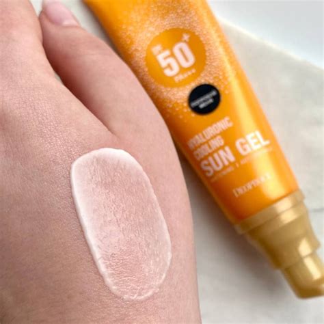 Солнцезащитный крем-гель Deoproce Hyaluronic Cooling Sun Gel SPF 50+ PA ...