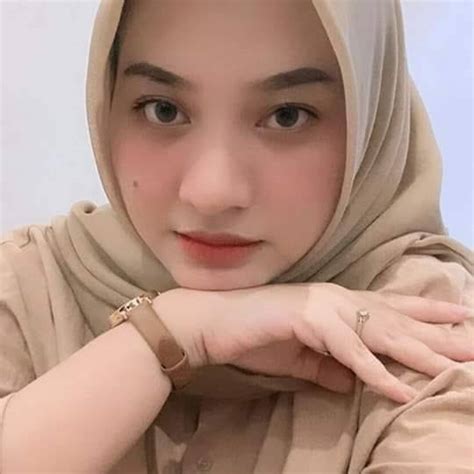cewe manis