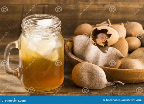 Очень вкусный сладкий сок тамаринда напитка - Tamarindus Indica ...