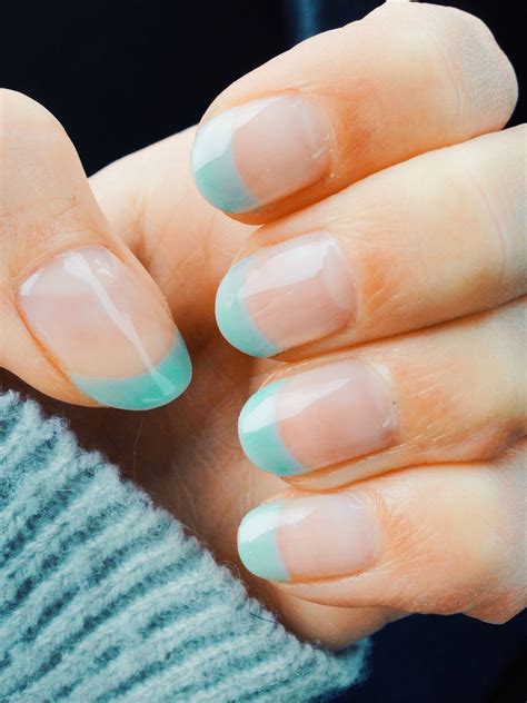 Awasome French Tips With Color For You - CLUBCOLOR VGW