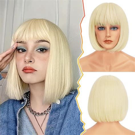 Bold new highlights will enhance short blonde hair with bangs 2