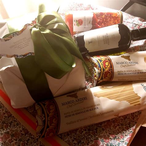 someone loves me 🖤 : r/GiftIdeas