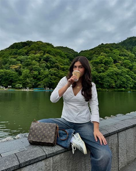 Isabel Moya (@isabelxm_) • Instagram photos and videos