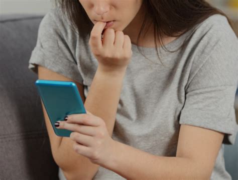 Как избавиться от привычки грызть ногти - Болезни нет