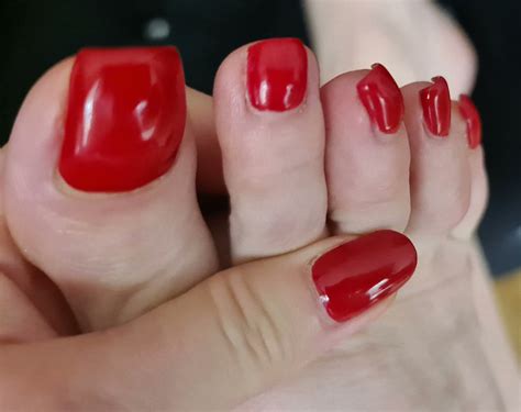 TW Pornstars - Dominatrix Dinah. Twitter. Do you love FOOT WORSHIP