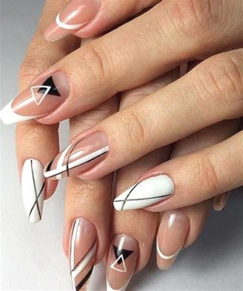 40+ Simple Line Nail Art Designs You Need To Try Now line ... | Ногти