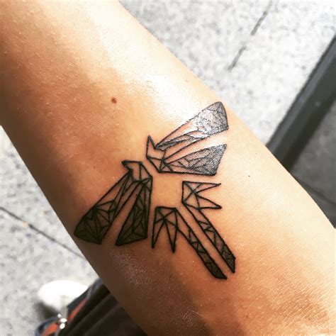 The Last Of Us Tattoo / The Last of Us Part 2: Naughty Dog Teased New ...