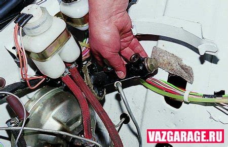 Главный цилиндр сцепления ВАЗ 2106: замена и установка - Ремонт ваз ...