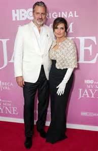 Mariska Hargitay Joined by Her Husband, 3 Kids in Rare Red Carpet