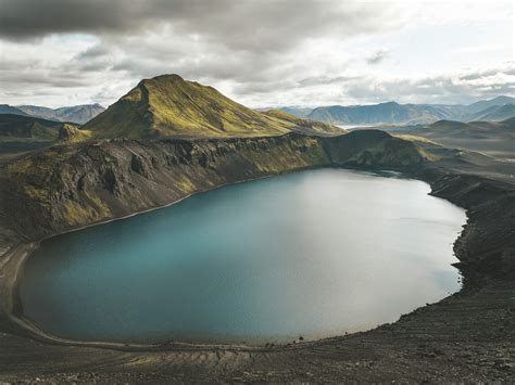 Showering In Iceland | Do I Have To Get Naked? - Iceland with a View