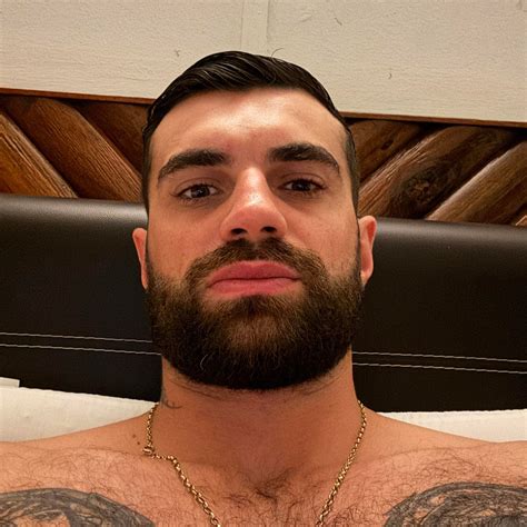 What stores are open 24 hours: How late shopping impacts your budget 25