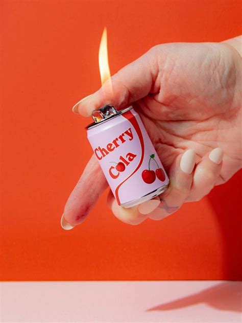 Super cool chic lighter - Slaylebrity