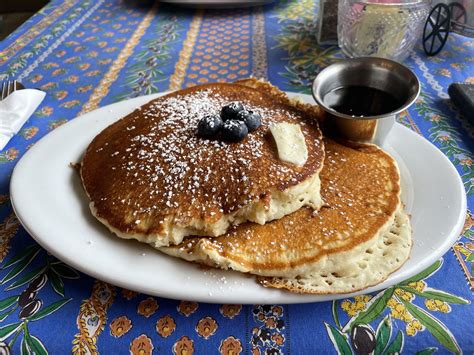 The only things lesbians want: brunch, cats, and witchery. See captions