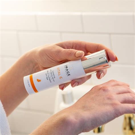 IMAGE – Vital C Hydrating Anti-Aging Serum | Living Beauty