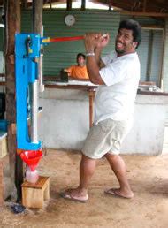 6 DME oil press (photo: kokonut pacific) | Download Scientific Diagram