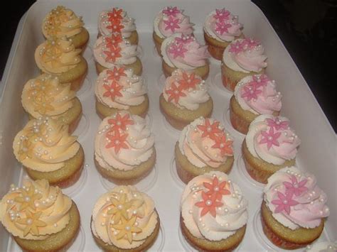 Cupcakes - Decorated Cake by Cakes and Beyond by Naheed - CakesDecor