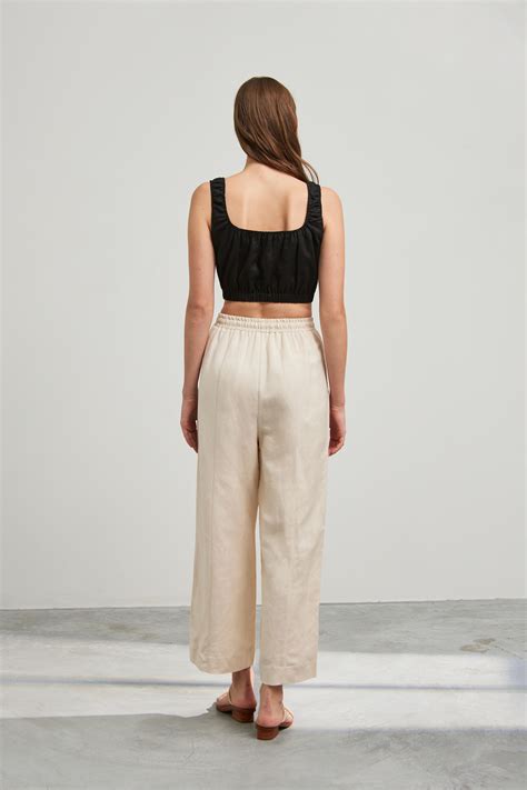 How to style a textured french crop for a professional look 20