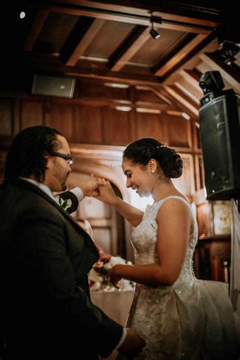 Wedding Photographer Reveals The Secrets Behind Maggie Haberman's Stunning Wedding Album Image 11