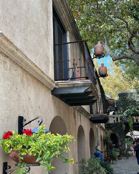 azar kyi (@azaarkyi) • Instagram photos and videos