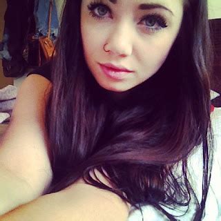 castle tears lepe devojke