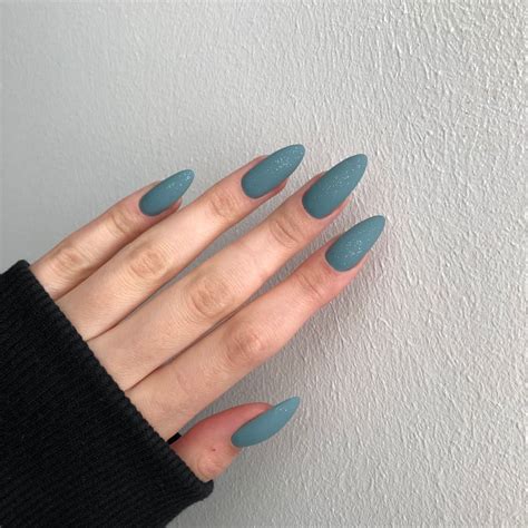matte nails with sequins | Ногти, Дизайнерские ногти, Лавандовые ногти