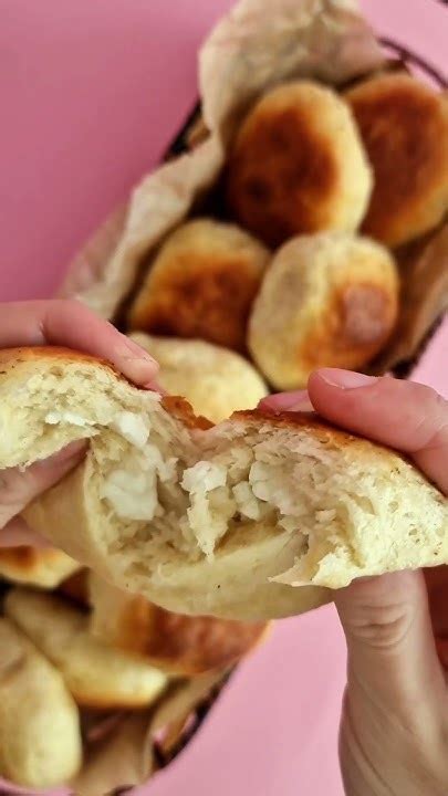 Вкусни пухкави питки със сиренеи шарена сол/ #foodshorts #dinnershorts ...
