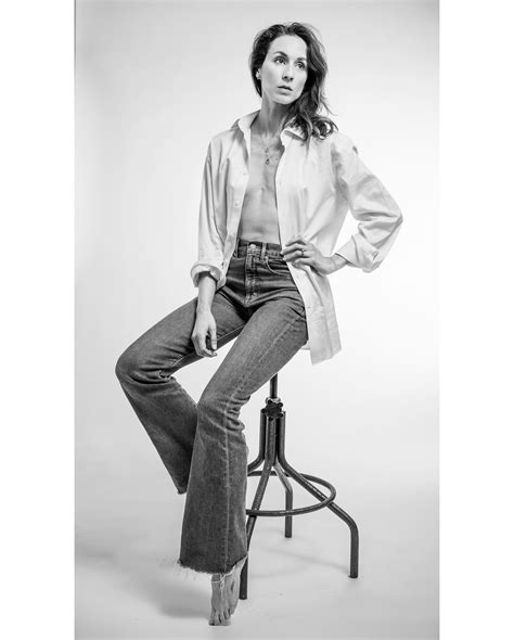 Troian Bellisario : r/celebrityhairfetish
