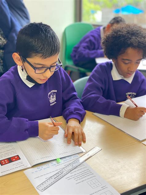 Kings Avenue Primary School | London